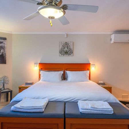Pro Moni'S Guesthouse Muizenberg Ngoại thất bức ảnh