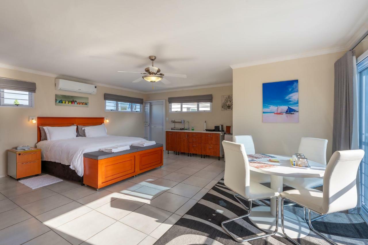 Pro Moni'S Guesthouse Muizenberg Ngoại thất bức ảnh
