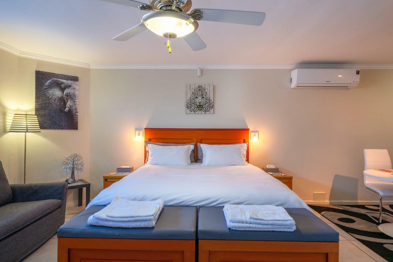 Pro Moni'S Guesthouse Muizenberg Ngoại thất bức ảnh